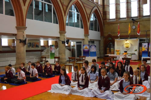 Westfield Primary School Visit// Wat Phra Dhammakaya London